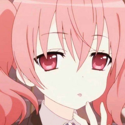 Angelababy看到小朋友下意识护住